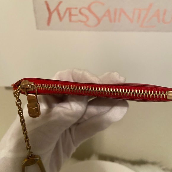 Louis Vuitton Red EPI Card Holder - Picture 3 of 10